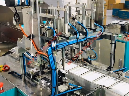 Maschera facciale chirurgica monouso KN95 per attrezzature mediche